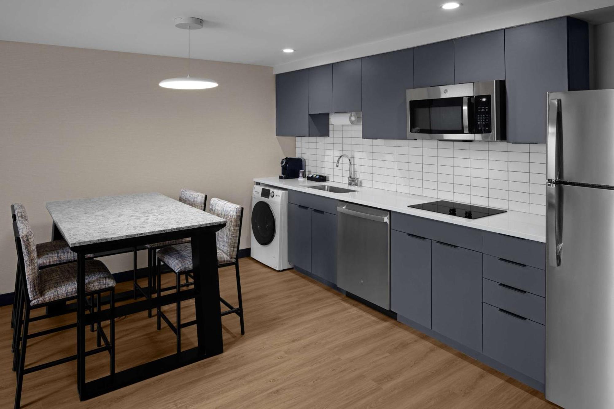 Homewood Suites By Hilton Grand Prairie At Epiccentral Bagian luar foto
