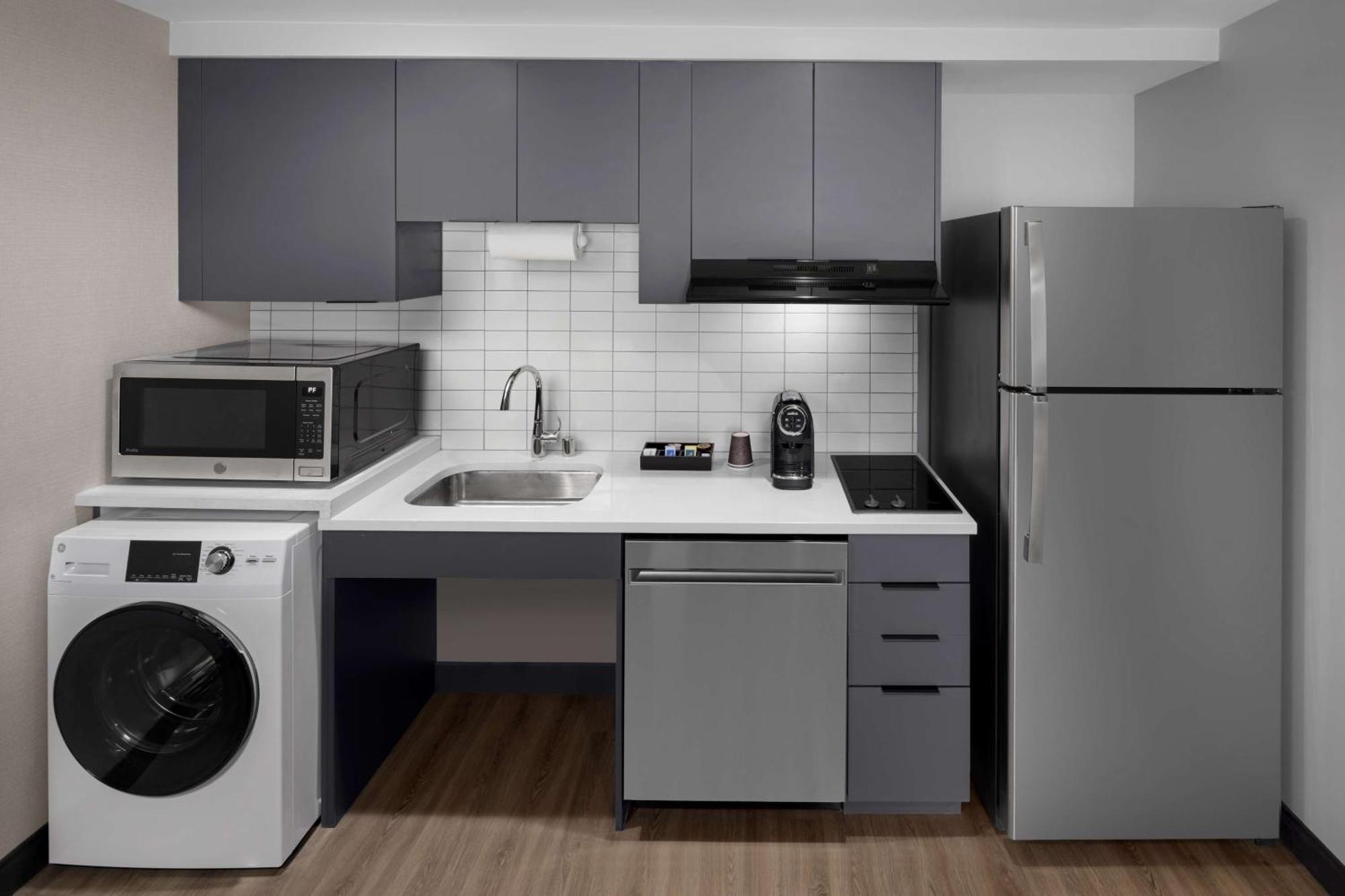 Homewood Suites By Hilton Grand Prairie At Epiccentral Bagian luar foto