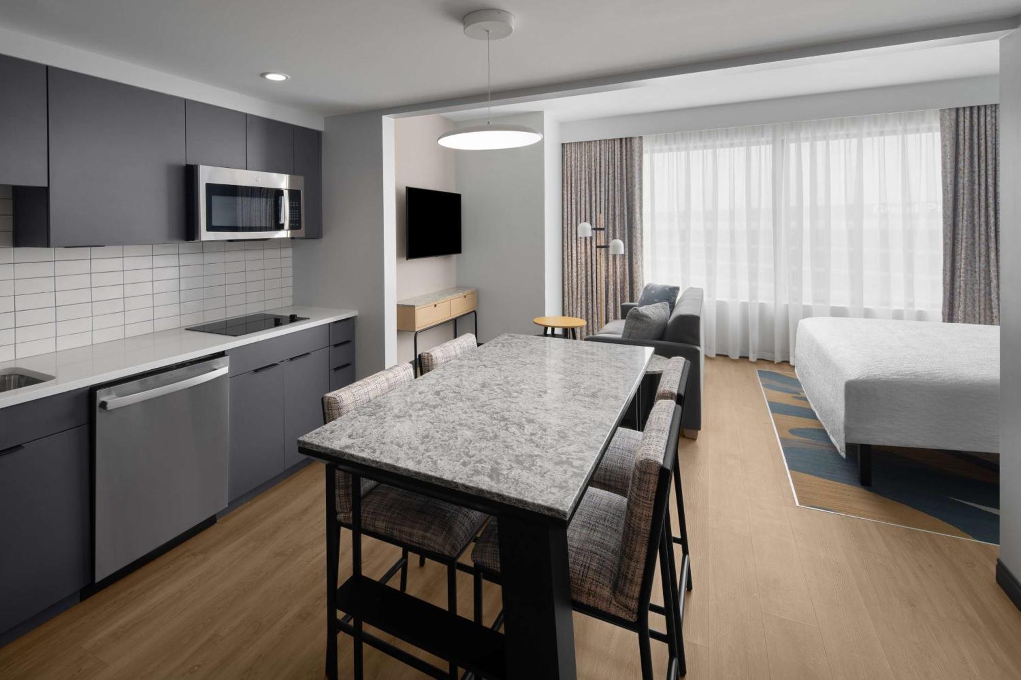 Homewood Suites By Hilton Grand Prairie At Epiccentral Bagian luar foto