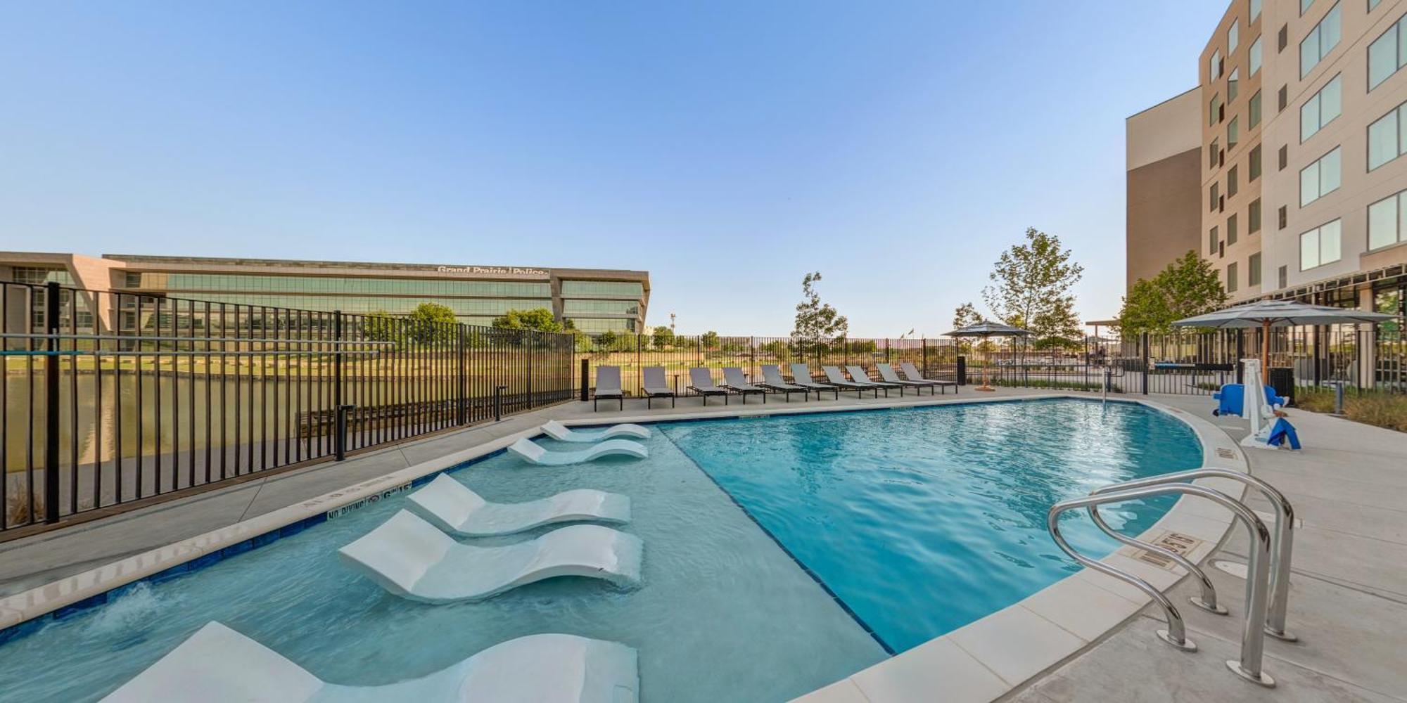 Homewood Suites By Hilton Grand Prairie At Epiccentral Bagian luar foto