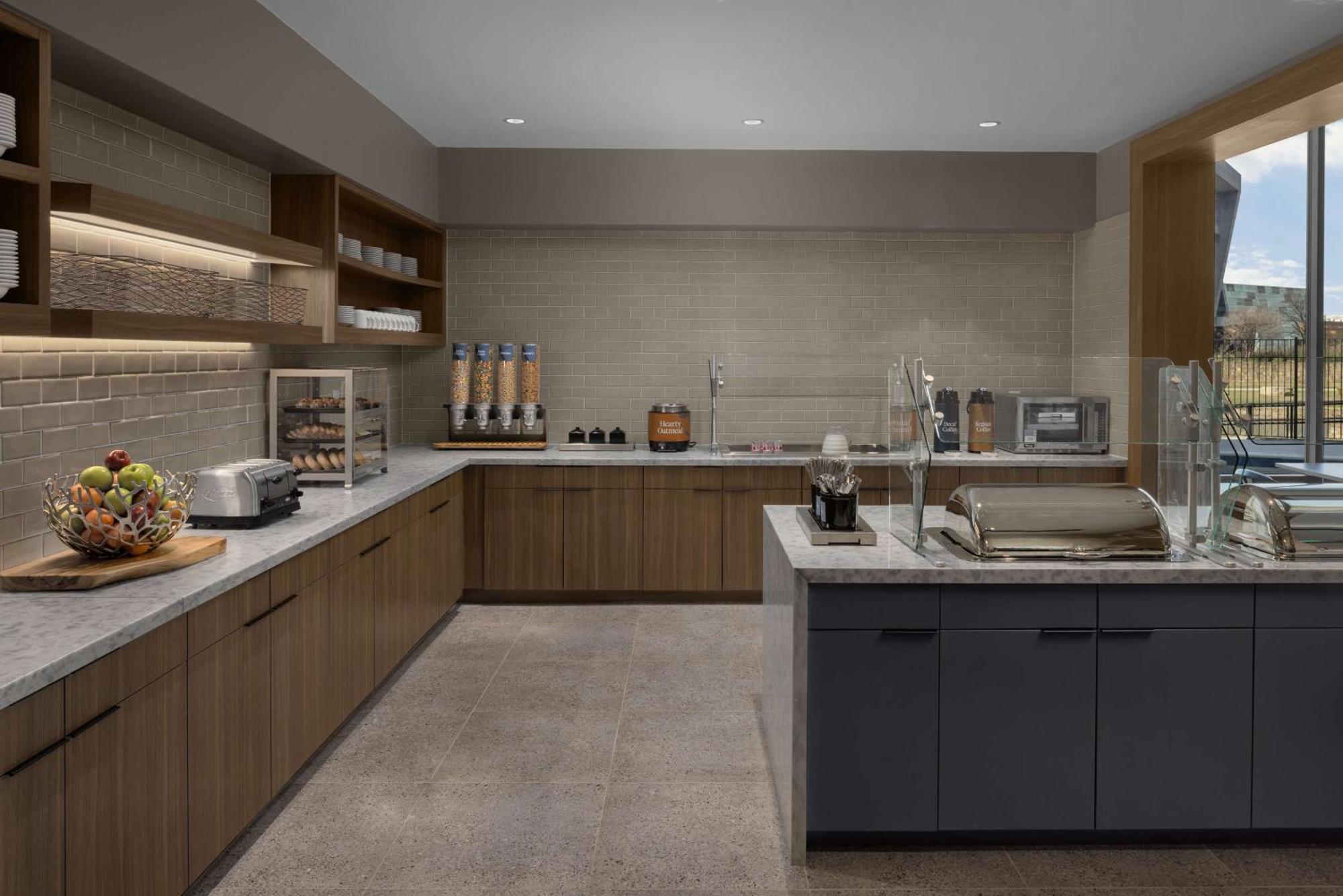 Homewood Suites By Hilton Grand Prairie At Epiccentral Bagian luar foto